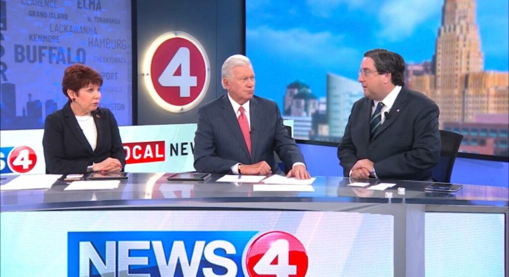 jack o'donnell and New 4 Buffalo anchors at news desk